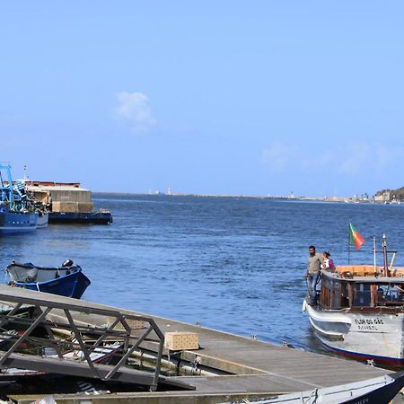Douro Marina Studios บีลาโนวาเดกายา ภายนอก รูปภาพ
